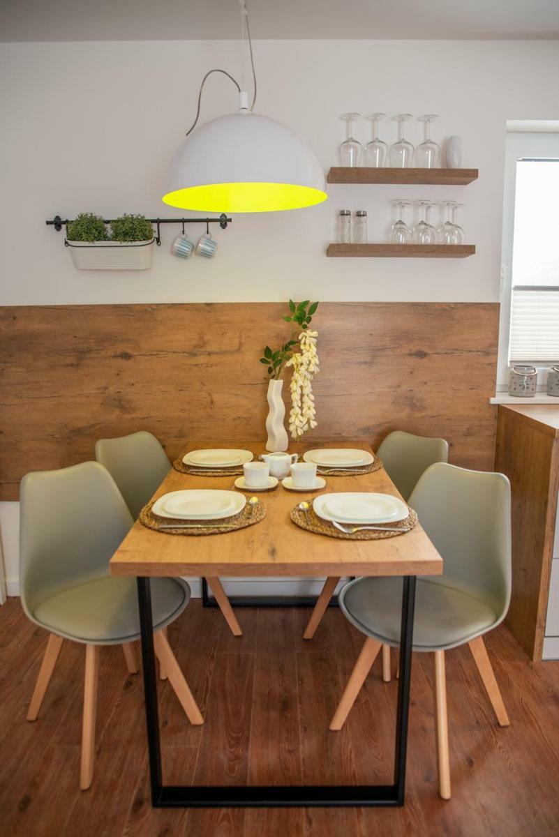 Apartament Kasztanowy Blisko Centrum - Dream Apart Щирк Екстериор снимка
